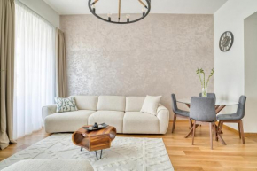 Luxury main square apartment by MN Property